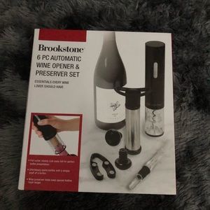 NWT Brookstone 6 PC Automatic Wine Opener